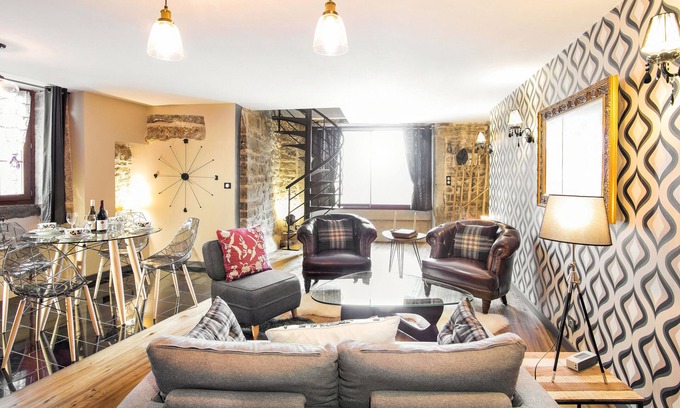 Nolay House | Charming Gite in Medieval Village 1mn walk to Shops & Restaurants