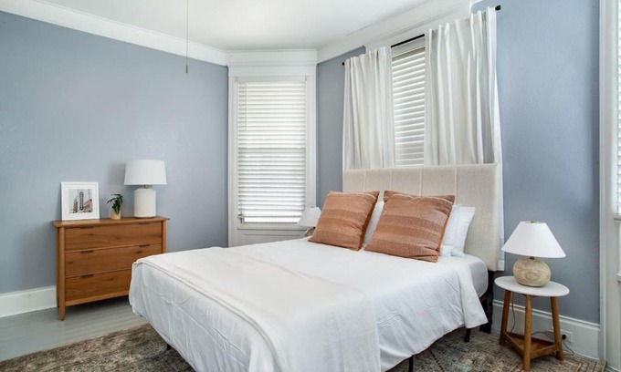 Knoxville Apartment | Charming Historic Retreat - 5 Mins from Downtown
