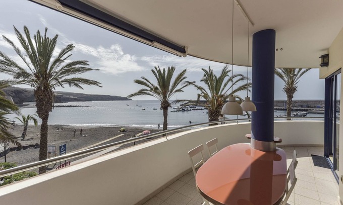 Playa San Juan Apartment | Charming Holiday Apartment “Merlín 1.1” in Playa de San Juan with Sea View, Terrace & WiFi