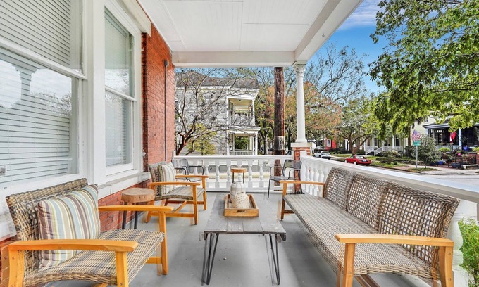 Dixon Park House | Charming Home w/Cozy Porches, Courtyard, and Parking by Lucky Savannah
