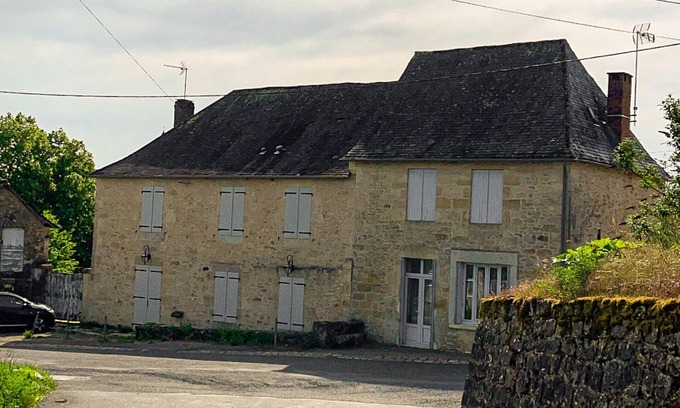 Saint-Robert House | CHARMING HOUSE in a listed village 25 min from Brive and 20 min from Pompadour