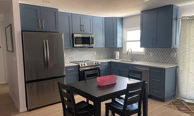 Warm Mineral Springs House | Charming house in Sarasota C-ty walking distance Warm Mineral Springs Lake, FL