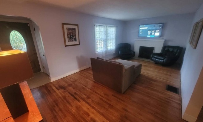 New Albany House | Charming house in the heart of New Albany close to downtown Louisville!