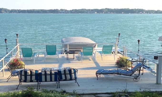 Cassopolis Cottage | Charming lakefront cottage with beautiful sunsets! 5 bedrooms, new master bath