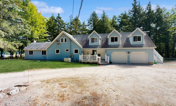 Bridgton House | Charming lakeside home near skiing w/shared pool, tennis courts, & washer/dryer