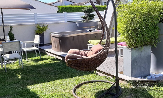 Civrac-en-Medoc House | CHARMING LITTLE HOUSE