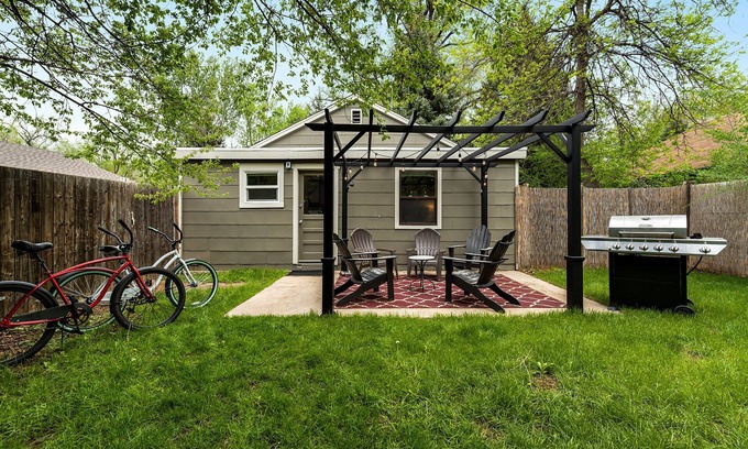 Capitol Hill House | Charming Old Town Bungalow W/Free Cruiser Bikes