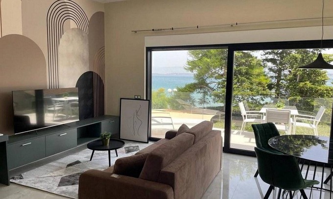 Ugljan Apartment | Charming one-bedroom apartment in Ugljan