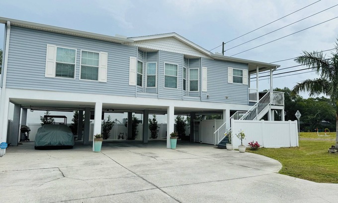 Palm Harbor House | Charming Palm Harbor Escape. - Cozy Home Near Gulf Beaches