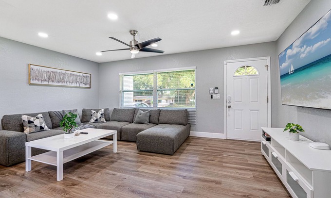 Brandon House | Charming & Renovated Home 20 Minutes from Tampa