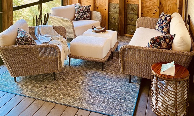 Whitefield House | Charming retreat nestled between the mountains and the lake.