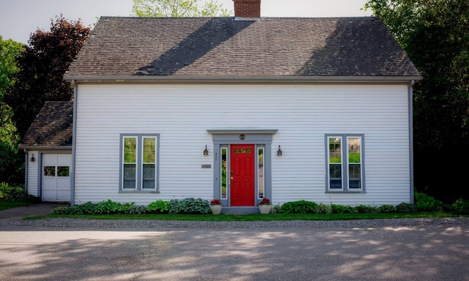 Rockport House | Charming Rockport, Maine 3BR – Walk to Picturesque Harbor & Downtown