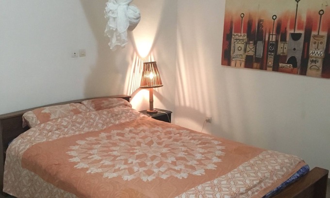 Conakry Bed & Breakfast | Charming room in a guest house