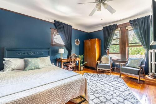 Broadway House | Charming Room in Capitol Hill - Foxglove Inn Rm 4
