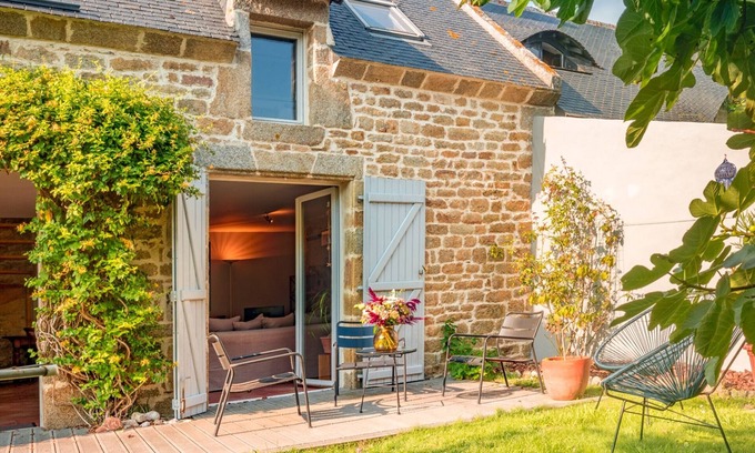 Ploemeur House | Charming Rustic House in Tranquil Ploemeur, Near Beaches - 7 Sleeps, WiFi, Terrace