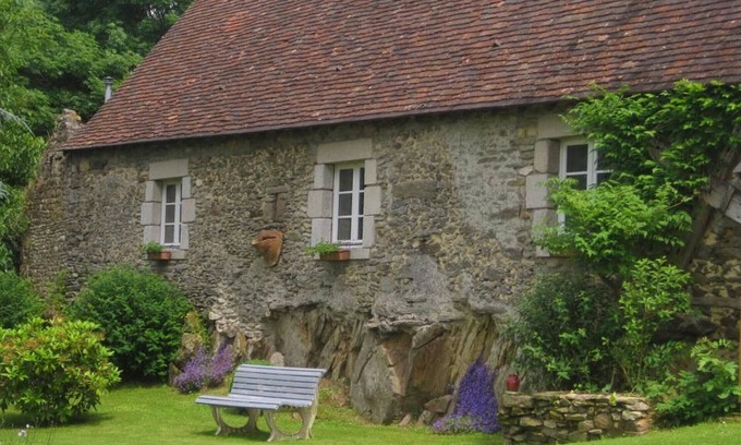 Moulins-le-Carbonnel Cottage | Charming Stone House with Garden, Fireplace, Near Alençon - Outdoor Activities Nearby