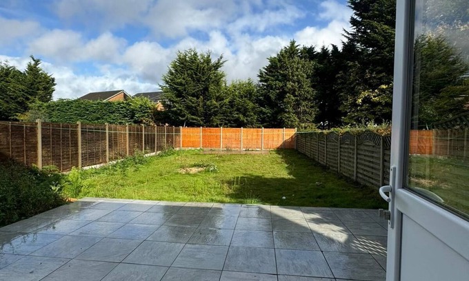 Perry Vale Apartment | Charming Spacious Double Room in a Flat Pleasant Greater London with WiFi