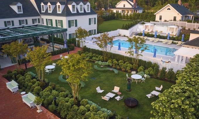Hampton Bays Hotel | Charming, Stand-alone, Single-story Garden Cottage at Historic Canoe Place Inn