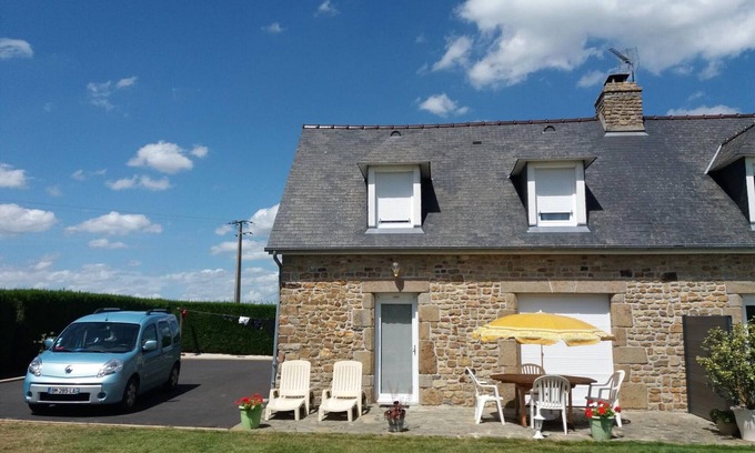 Marcey-les-Greves Cottage | Charming Stone House Near Mount St Michel - Enclosed Garden, Terrace, and BBQ