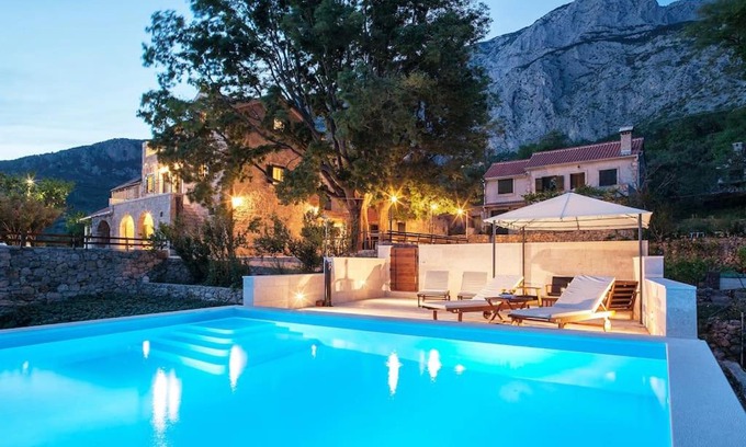 Tucepi House | Charming stone villa Silva