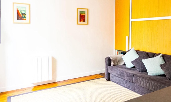 Porte de Clichy Apartment | Charming studio at Les BATIGNOLLES
