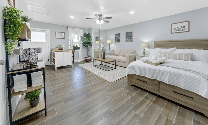 East Whittier Apartment | Charming Studio centrally located between Downtown LA & Disneyland