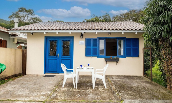 Canto dos Aracas Apartment | Charming Studio Edge of Lagoa da Conceicao Jhg1733