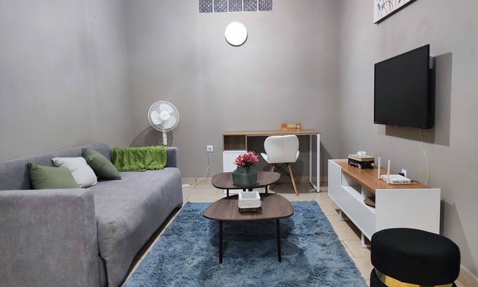 Matola Apartment | Charming Studio Oasis with Complimentary Parking in Matola