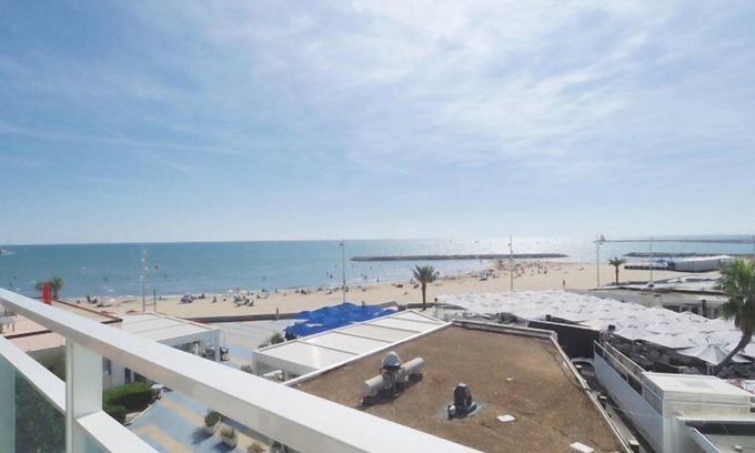 La Grande-Motte Apartment | CHARMING T3 WITH INCREDIBLE AIR-CONDITIONED VIEW