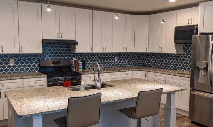 Madison House | Charming Urban Country House! Minutes to Downtown