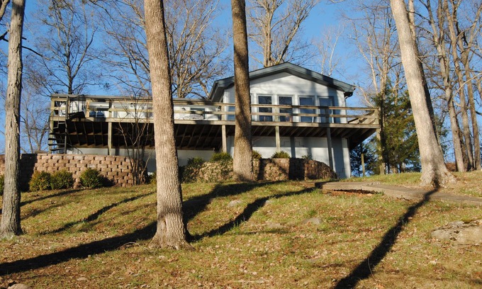 Cadiz House | Charming Waterfront Cottage with Peaceful and Relaxing Setting.