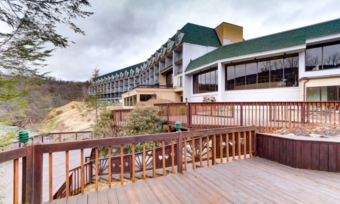 Tannersville Hotel | Chateau Resort & Conference Center