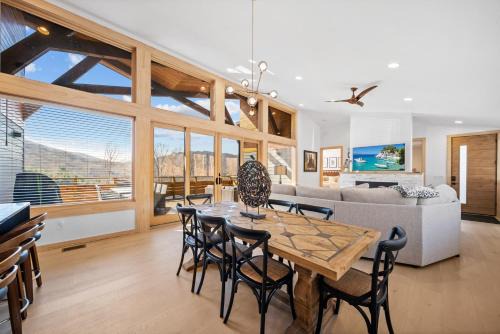 Banner Elk House | Chateau Woof