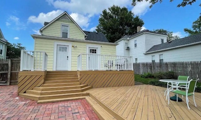Independence House | Cheerful 4 bedroom close to historical/sport sites