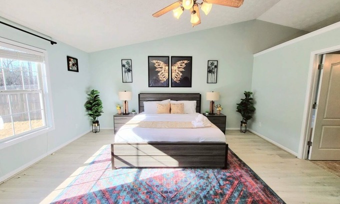 Buford House | 📣 💫Cheerful 4 BR/2Bath 🏡 in the Heart of Buford