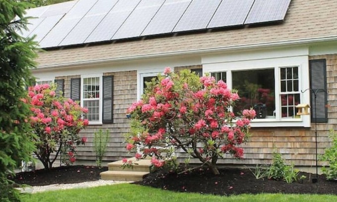 West Barnstable House | Cheerful Two Bedroom Quintessential Cape Home