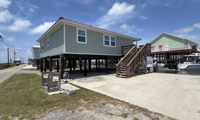 Golden Meadow House | Cheniere Landing - Boat Access - Island Realty