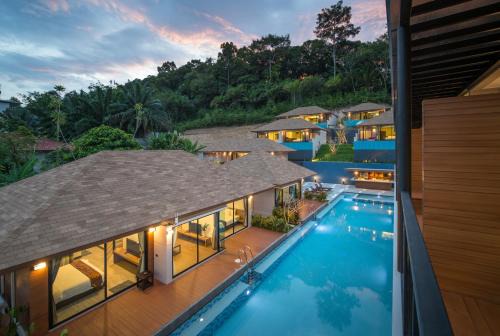 Krabi Hotel | Chermantra Aonang Resort & Pool Suite