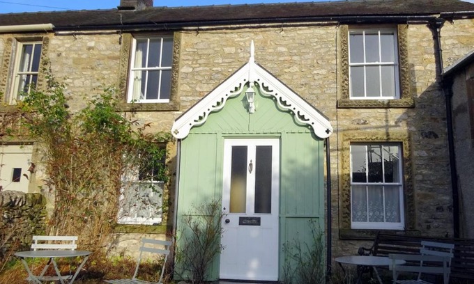 Youlgreave House | Cherry Cottage, Youlgrave Nr Bakewell
