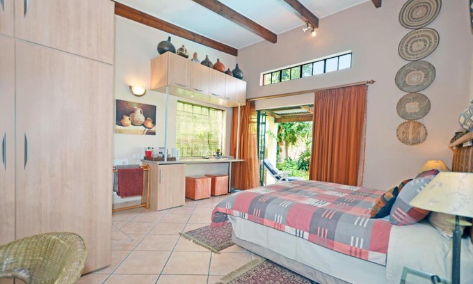 Linden Bed & Breakfast | Cherry Tree Cottage B&B Linden