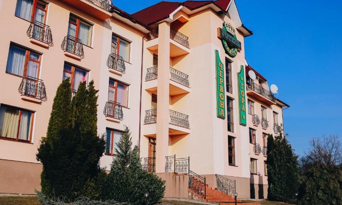 Mukachevo Hotel | Chervona Gora