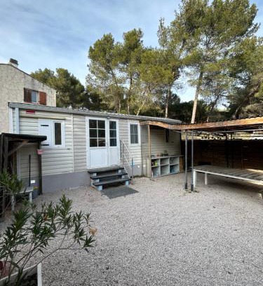 Bouc-Bel-Air Other | Chez Annette et Marc