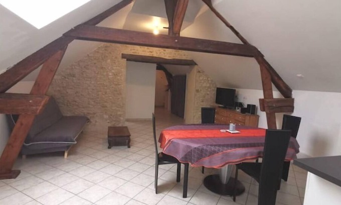 Villiers-en-Desœuvre Apartment | Chez Jean-jack. Appartement Spacieux de 70 m2