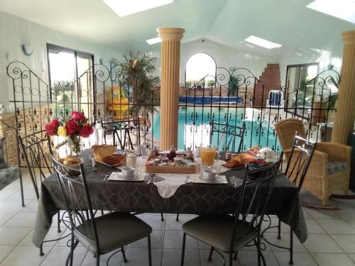 Le May-sur-Evre Bed & Breakfast | Chez Michel et Josette