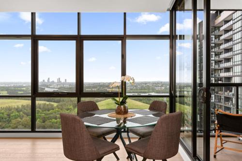 Wentworth Point Apartment | Chic 1-Bed with Pool by River Ferry & Amenities