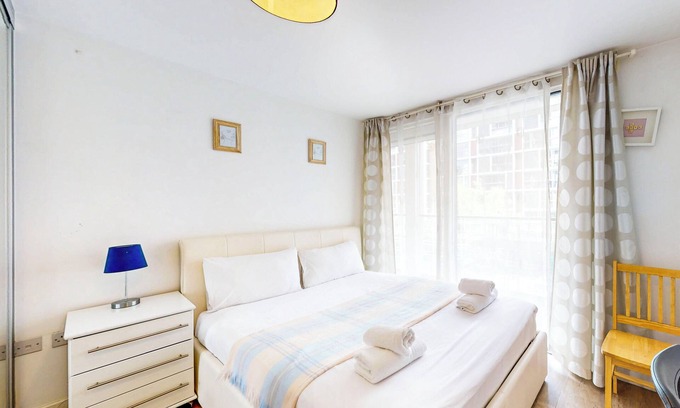 Mildmay Apartment | Chic 2Bed APT - 4 Mins To Dalston Junction Station
