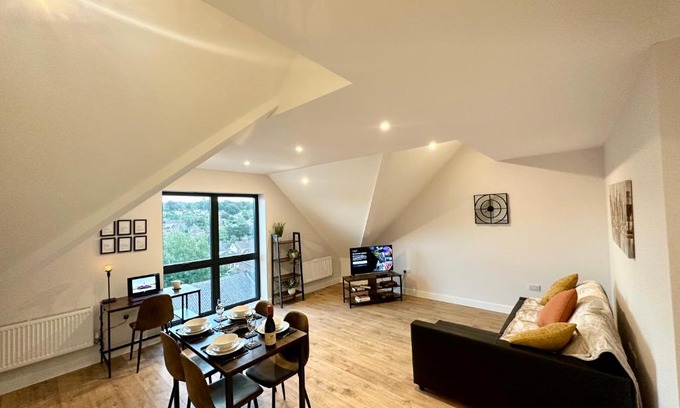 Royal Tunbridge Wells Apartment | Chic and Airy Apartment