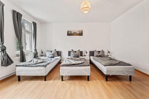 Apolda Apartment | Chic Apartment with Parking place