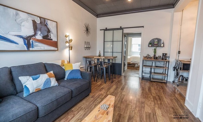 Downtown Apartment | Chic Getaway Downtown Hub Luxe Linens Near Transit