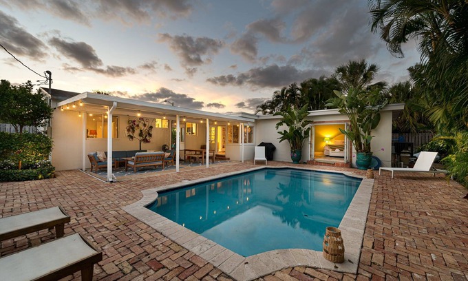 Southside House | Chic Pied-à-Terre + Private Pool in WPB